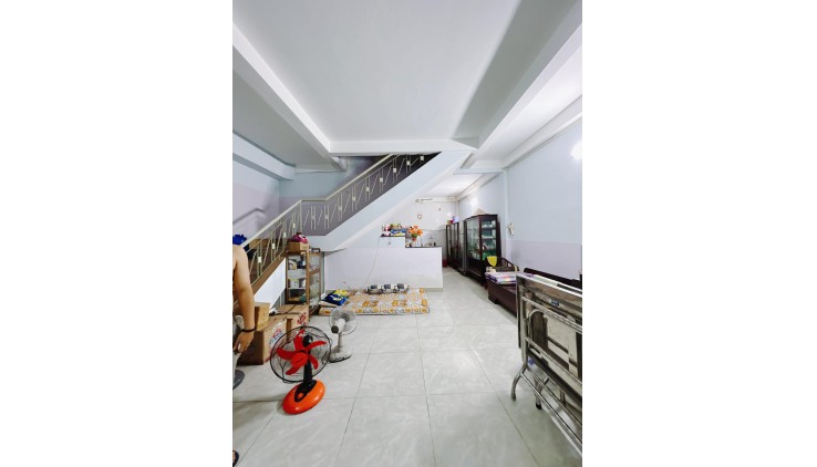 QUÁ RẺ! Bán nhà mặt tiền Đông Hồ, 75m2, 8 tỷ, TL chủ 0906993584
